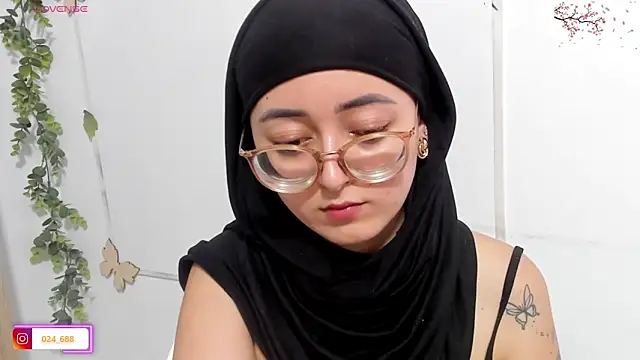 Snapshot of aysel_elid chatting on 06-07-26, 09:53 aysel elid online show from 06-07-26, 09:53