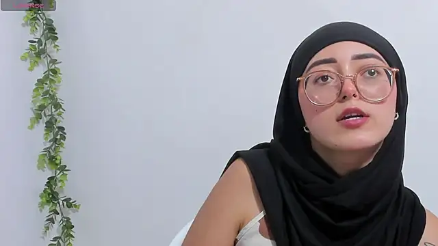 Snapshot of aysel_elid chatting on 01-25-25, 08:00 aysel elid online show from 01-25-25, 08:00