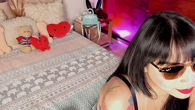 Snapshot of Nikole66_ chatting on 02-22-25, 01:11 Nikole66 online show from 02-22-25, 01:11