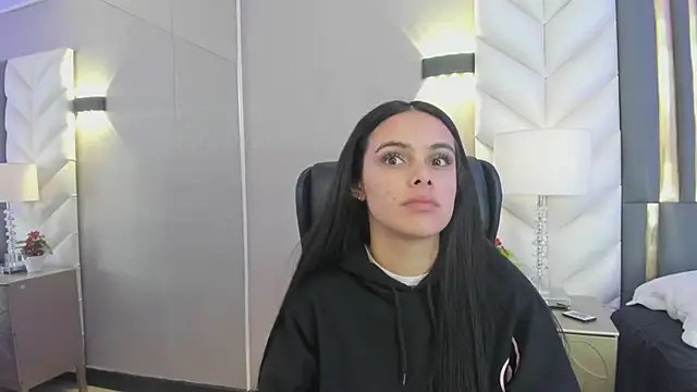 ChloeHarper  online show from 03-27-26, 11:44