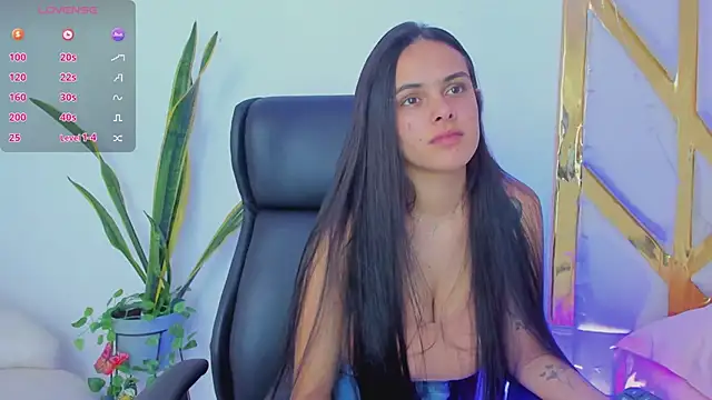 ChloeHarper  online show from 03-21-25, 07:24