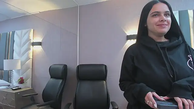 ChloeHarper  online show from 02-21-26, 11:56