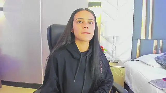 ChloeHarper  online show from 02-11-26, 11:43