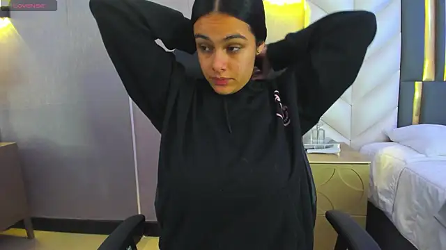 ChloeHarper  online show from 01-14-26, 11:47