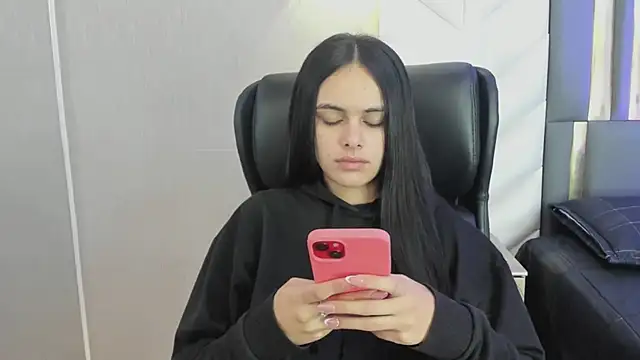 ChloeHarper  online show from 04-03-26, 11:38