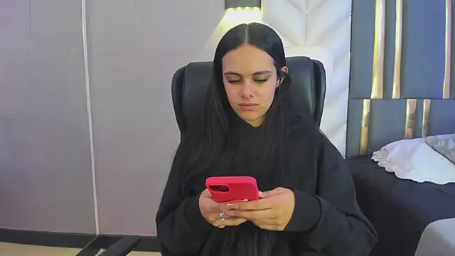 ChloeHarper  online show from 03-21-26, 11:47