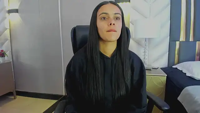 ChloeHarper  online show from 03-20-26, 11:44