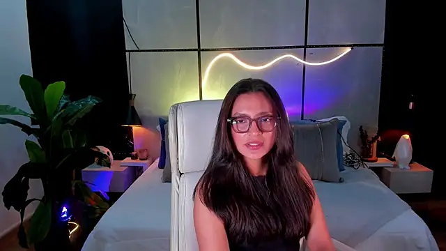 Gia Mazzon online show from 11-07-25, 04:11