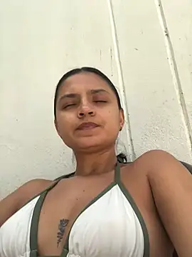Gia Mazzon online show from 05-22-26, 06:06