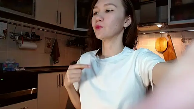 Kelly Yon online show from 03-13-25, 10:10