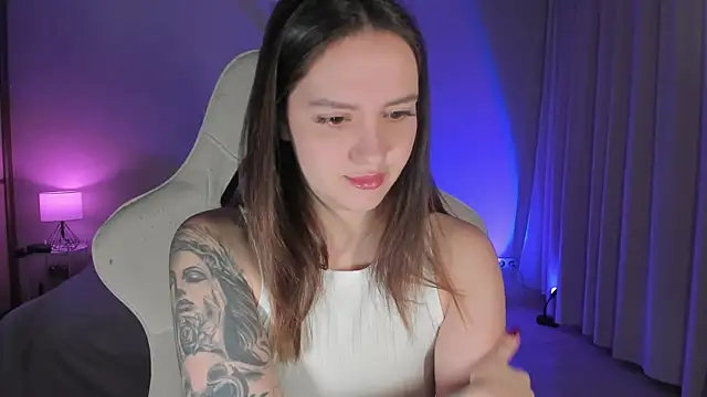 Snapshot of Sonia_moon_ chatting on 01-10-25, 01:32 Sonia moon online show from 01-10-25, 01:32