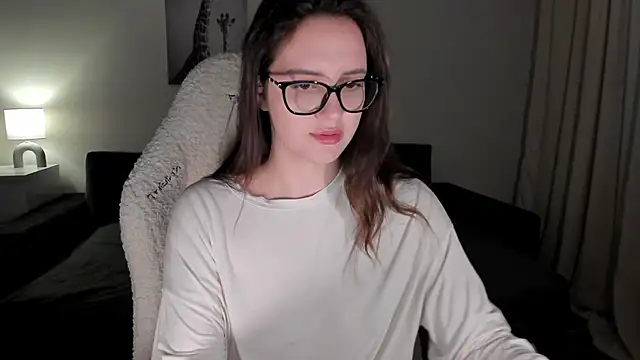 Snapshot of Sonia_moon_ chatting on 03-05-25, 04:24 Sonia moon online show from 03-05-25, 04:24
