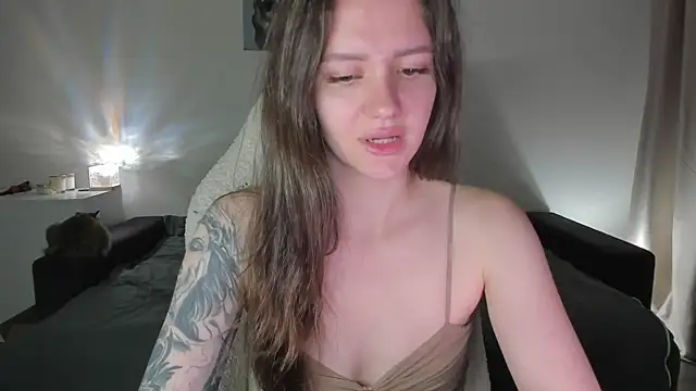 Snapshot of Sonia_moon_ chatting on 09-18-25, 02:25 Sonia moon online show from 09-18-25, 02:25