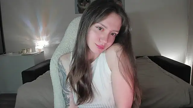 Snapshot of Sonia_moon_ chatting on 09-23-25, 02:29 Sonia moon online show from 09-23-25, 02:29