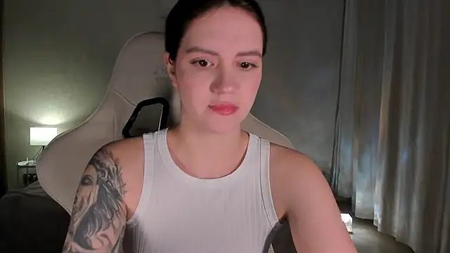 Snapshot of Sonia_moon_ chatting on 01-24-25, 02:07 Sonia moon online show from 01-24-25, 02:07