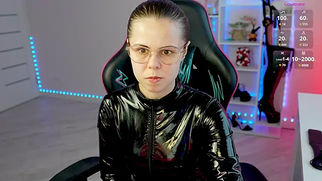 Latex Kitty online show from 06-03-26, 04:33