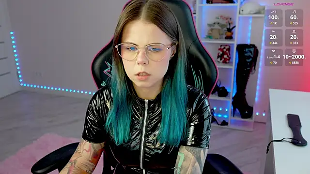 Latex Kitty online show from 05-24-26, 03:23