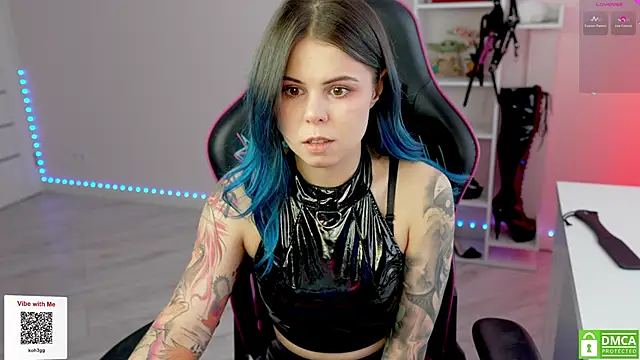 Latex Kitty online show from 01-15-26, 12:30