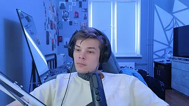 DENIS HERE online show from 03-11-25, 09:56