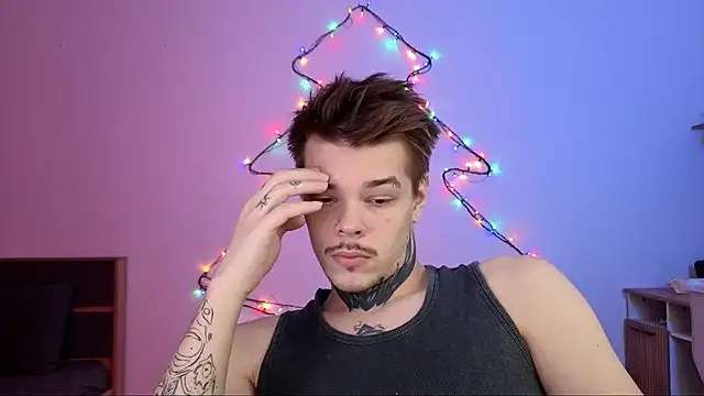 DENIS HERE online show from 11-30-25, 04:52