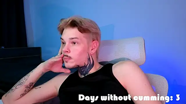 DENIS HERE online show from 04-22-26, 11:33