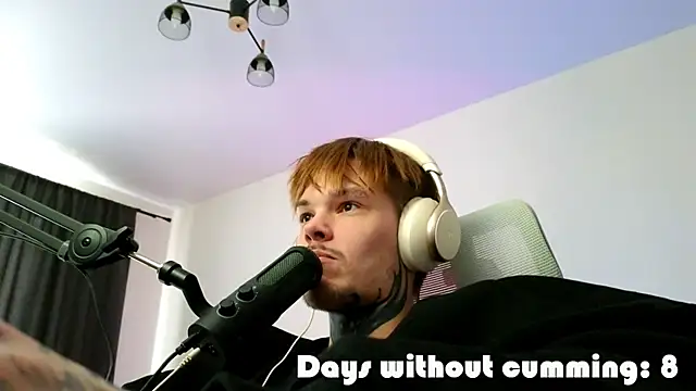 DENIS HERE online show from 04-13-26, 11:25