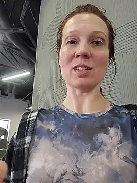 Exhibitionsplit online show from 05-30-26, 01:17