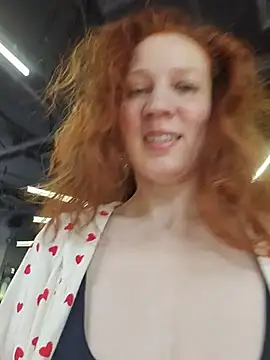 Exhibitionsplit online show from 06-07-26, 11:04