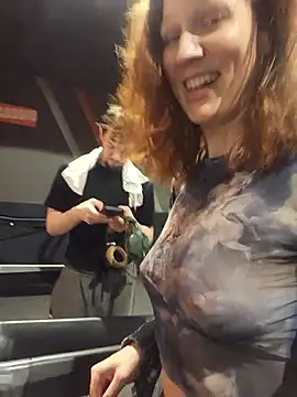 Exhibitionsplit online show from 01-13-26, 10:03