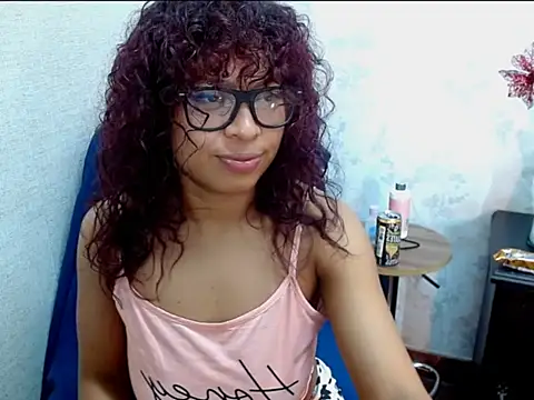 Naomi Tylers online show from 11-17-25, 11:09