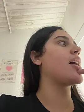 violet-333 online show from 03-10-26, 06:12