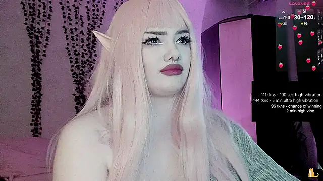 strawberry elfcat online show from 05-21-26, 05:49