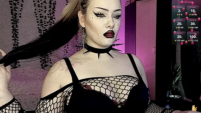 strawberry elfcat online show from 06-16-26, 06:46