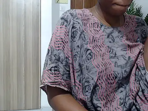 black   ghodess online show from 06-25-26, 08:36