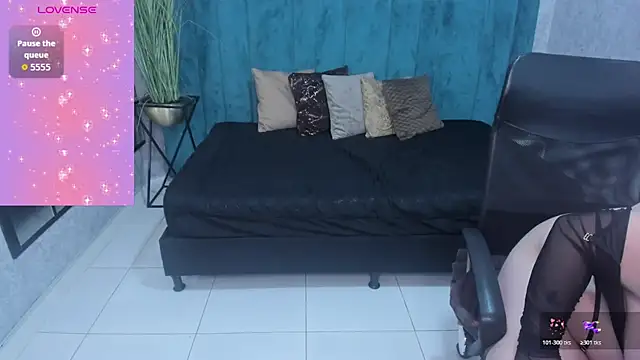 Snapshot of meliboobs_ chatting on 02-13-26, 05:07 meliboobs online show from 02-13-26, 05:07