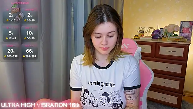 cutie mili online show from 11-18-25, 08:06