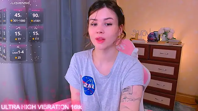 cutie mili online show from 10-06-25, 07:42