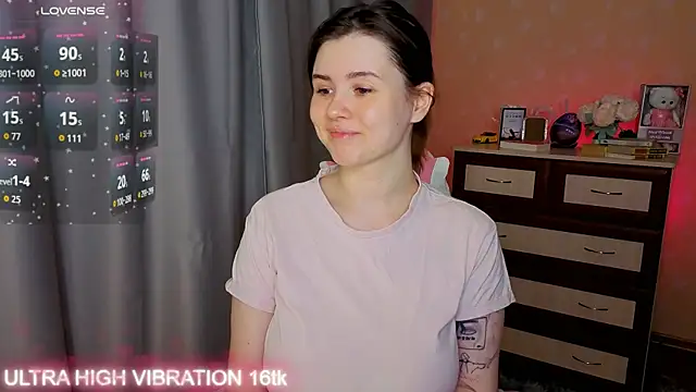 cutie mili online show from 11-27-25, 08:37