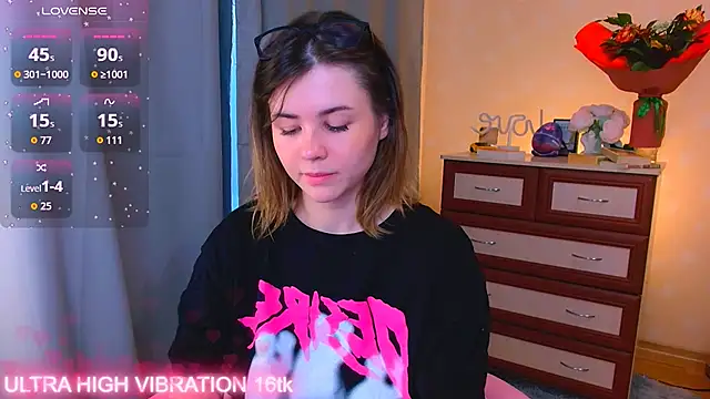 cutie mili online show from 10-01-25, 08:52