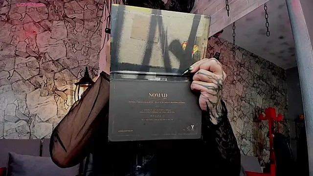 Snapshot of irregular_fetish_ chatting on 01-28-25, 06:07 irregular fetish online show from 01-28-25, 06:07