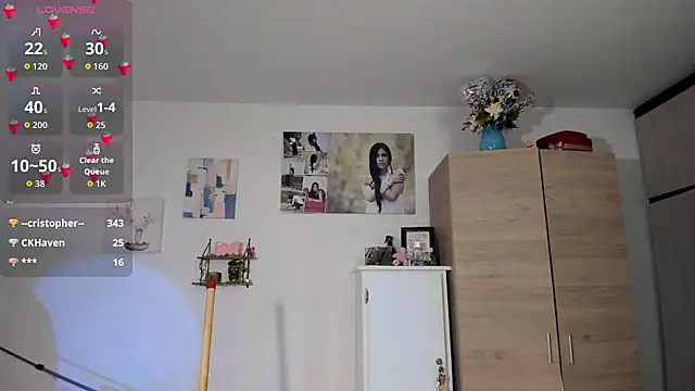 Snapshot of VeronikaOlsen chatting on 09-11-25, 01:16 VeronikaOlsen online show from 09-11-25, 01:16