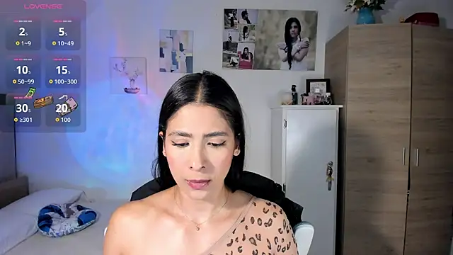 Snapshot of VeronikaOlsen chatting on 10-11-25, 07:26 VeronikaOlsen online show from 10-11-25, 07:26