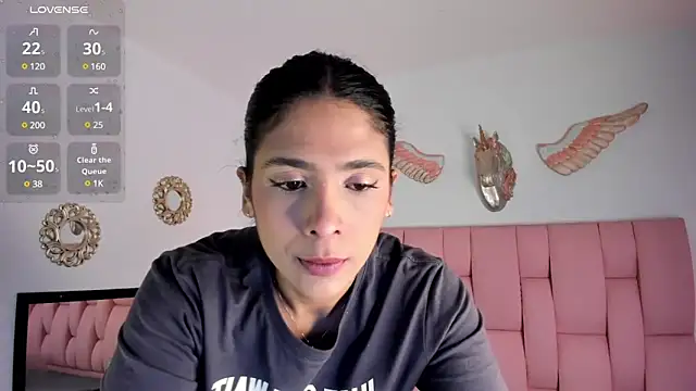 Snapshot of VeronikaOlsen chatting on 03-03-25, 12:50 VeronikaOlsen online show from 03-03-25, 12:50