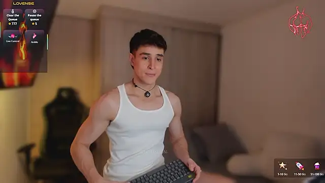 Snapshot of thomklein chatting on 02-27-26, 07:57 thomklein online show from 02-27-26, 07:57