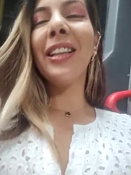 Snapshot of scarlett_moore chatting on 05-18-26, 05:51 scarlett moore online show from 05-18-26, 05:51