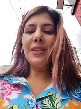 scarlett moore online show from 11-19-25, 03:45