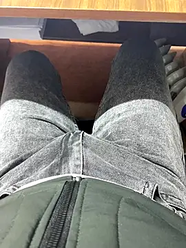 serch19 online show from 10-21-25, 08:58