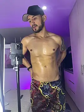 AxelKing1326 online show from 12-21-25, 09:59