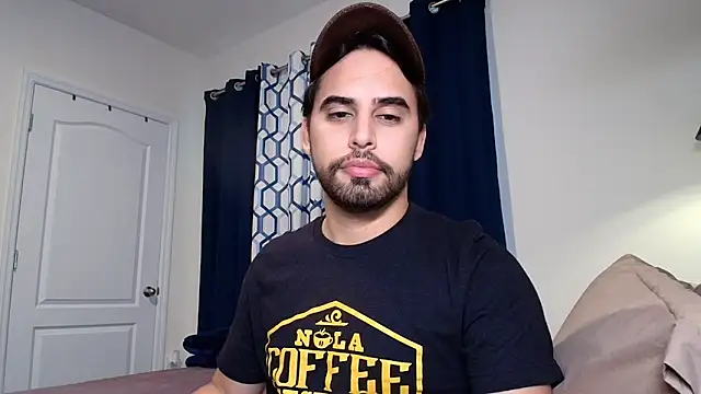 Snapshot of thonylewys chatting on 09-27-25, 10:38 thonylewys online show from 09-27-25, 10:38