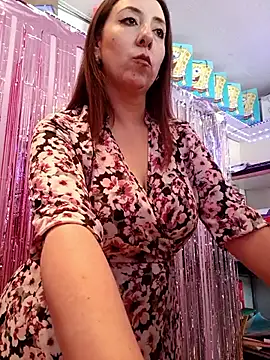Snapshot of Mia_Novikov chatting on 06-18-26, 06:24 Mia Novikov online show from 06-18-26, 06:24